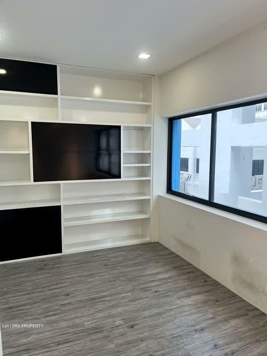 Unipet Building (D13), Office #554602721